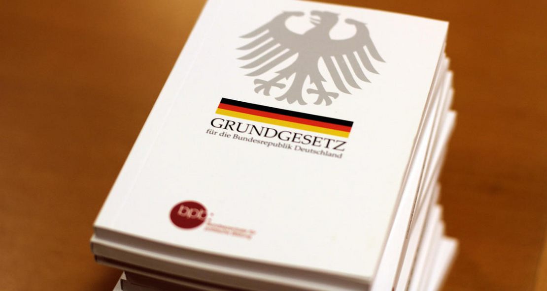 Das Grundgesetz der Bundesrepublik Deutschland. Foto: Pixabay | InstagramFOTOGRAFIN